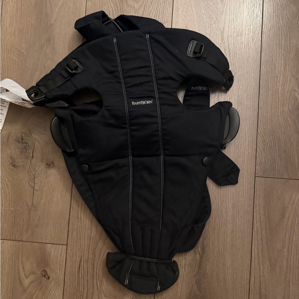 Black BabyBjörn